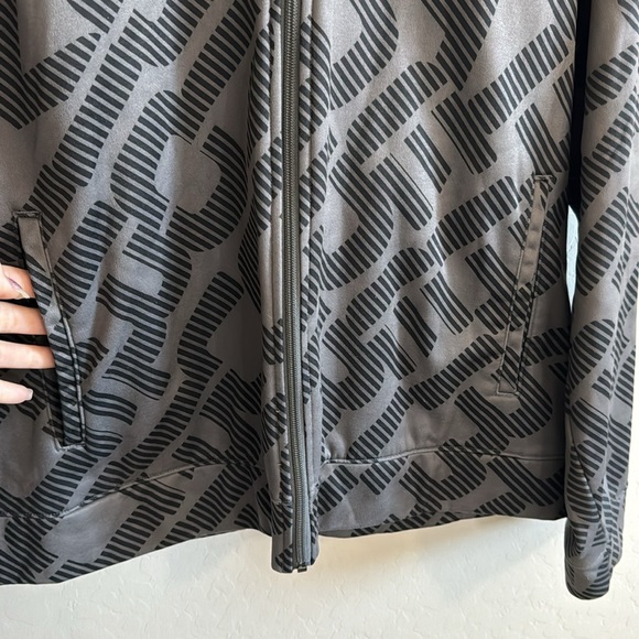 Under Armour Zip Hoodie - Picture 5 of 5